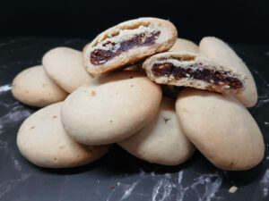 Mamool Date with Vanilla and Coconut